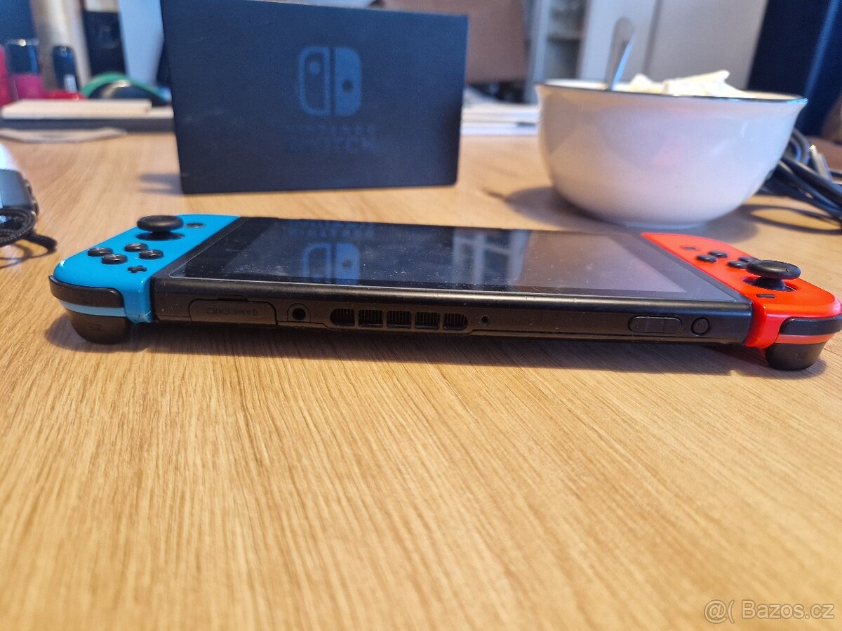 Nintendo Switch V2, plně funkční, stav C - 6