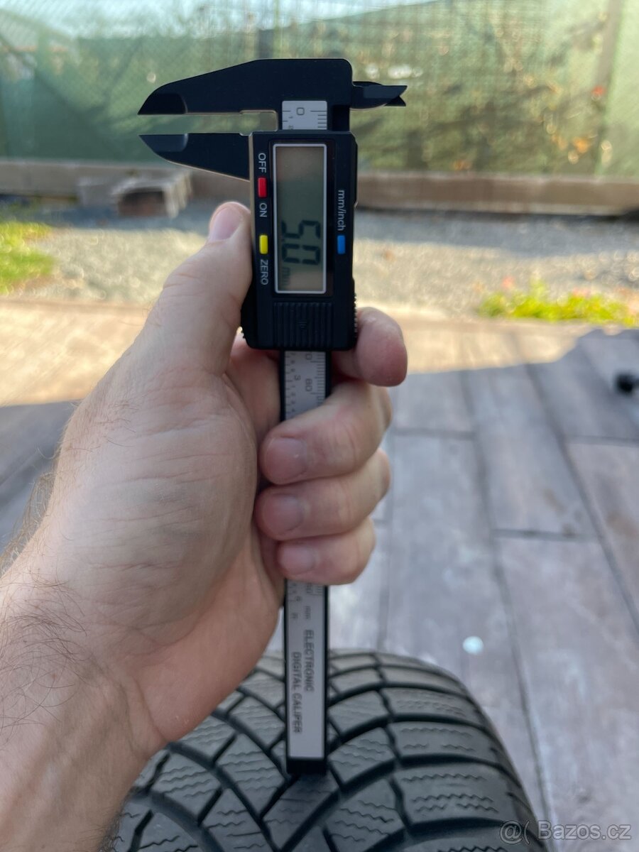 4x Pneu BRIDGESTONE BLIZZAK LM005 (205/55 R16) - 6