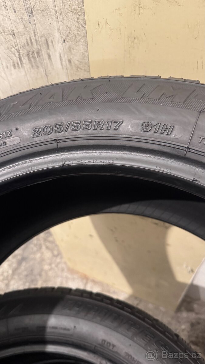 Zimní pneu 205/55/17 Bridgestone Blizzak LM 25 - 6