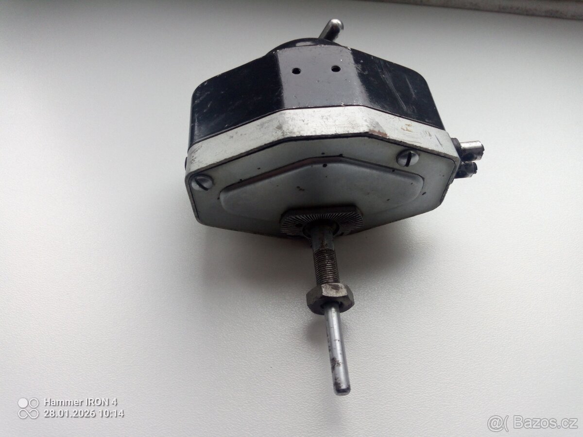 Motorek stěrače Bosch. - 6