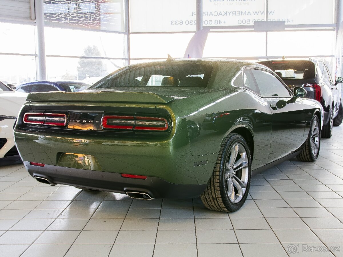 Dodge Challenger GT - 6