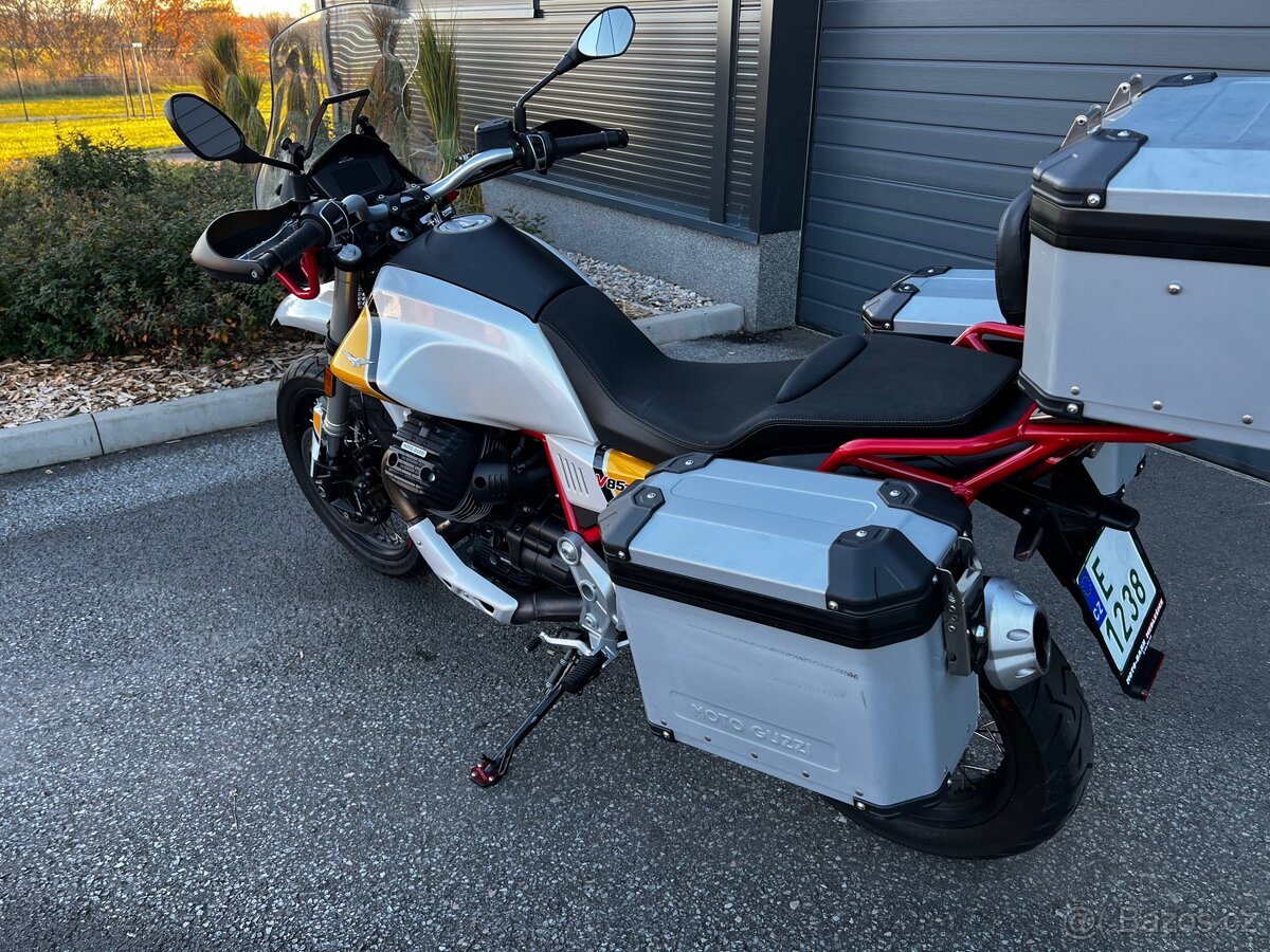 2019 Moto Guzzi V 85 TT - 6