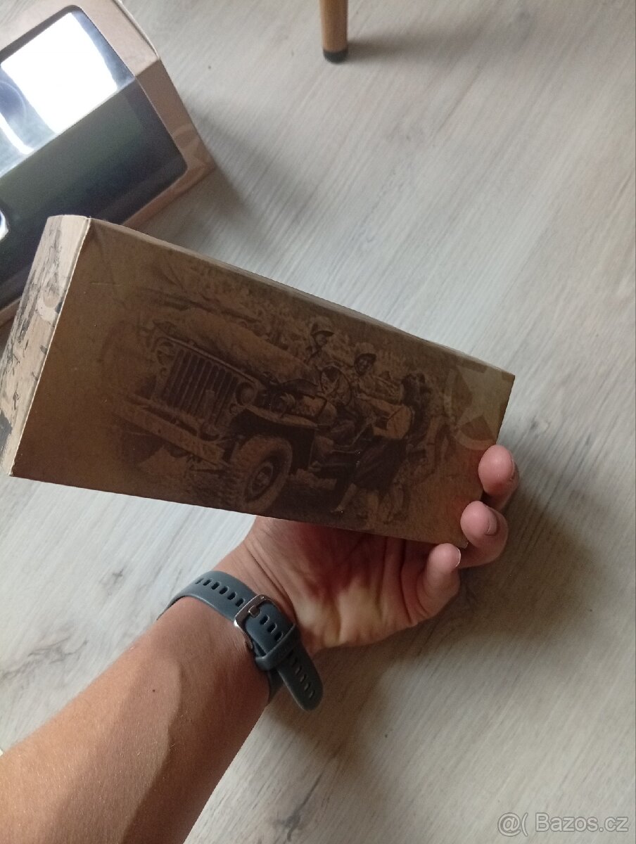 2 modely autíček 1:43 - 6