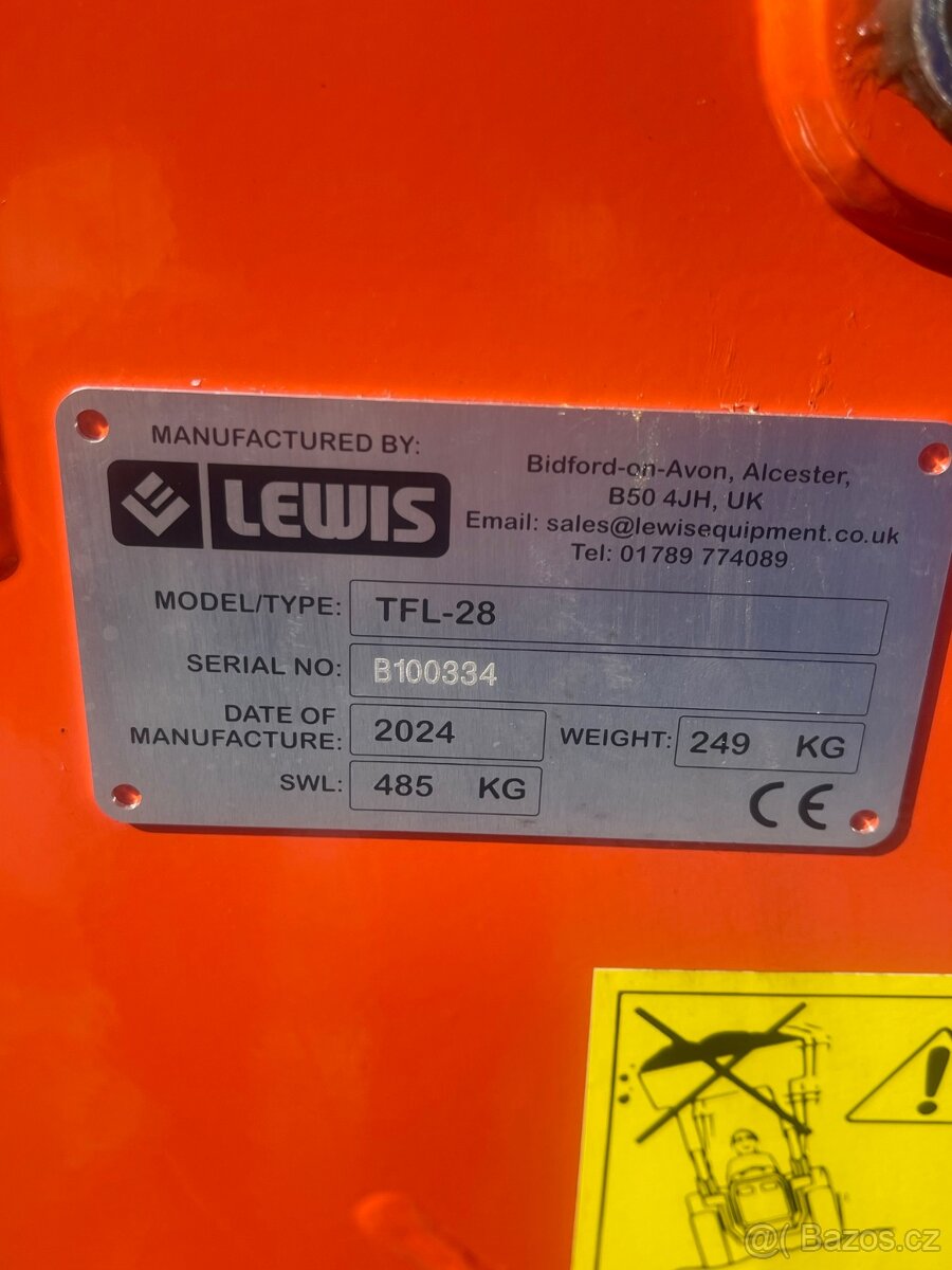 Malotraktor TYM 2500L s nakladačem- nový stroj - 6