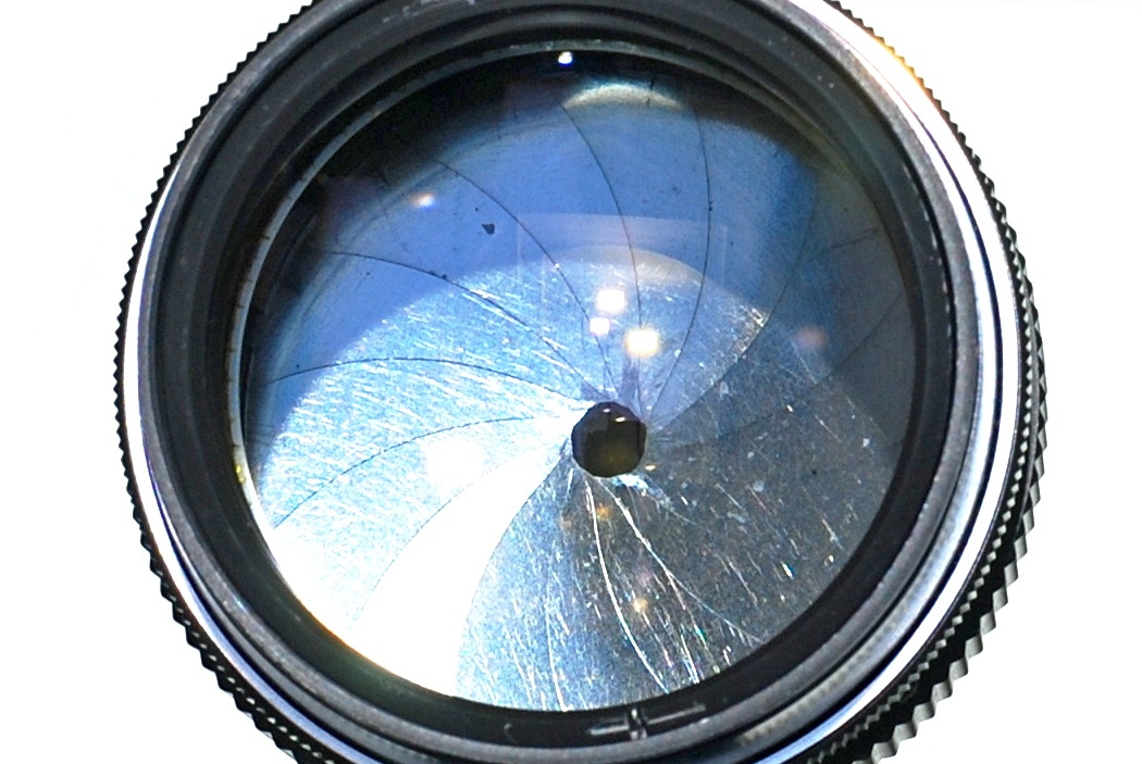 Pentacon RED 2,8/135mm 15-lamelový TOP STAV - 6