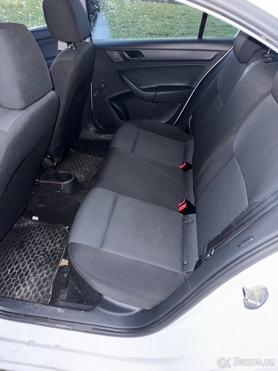 Škoda Rapid 1.2 tsi 63kw vyměním - 6