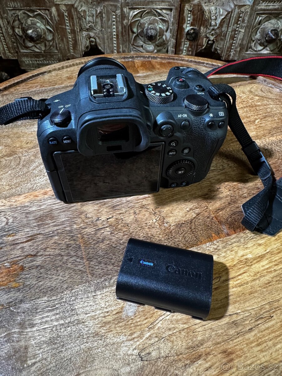 Canon EOS R6 s objektivom Canon 18-45mm - 6