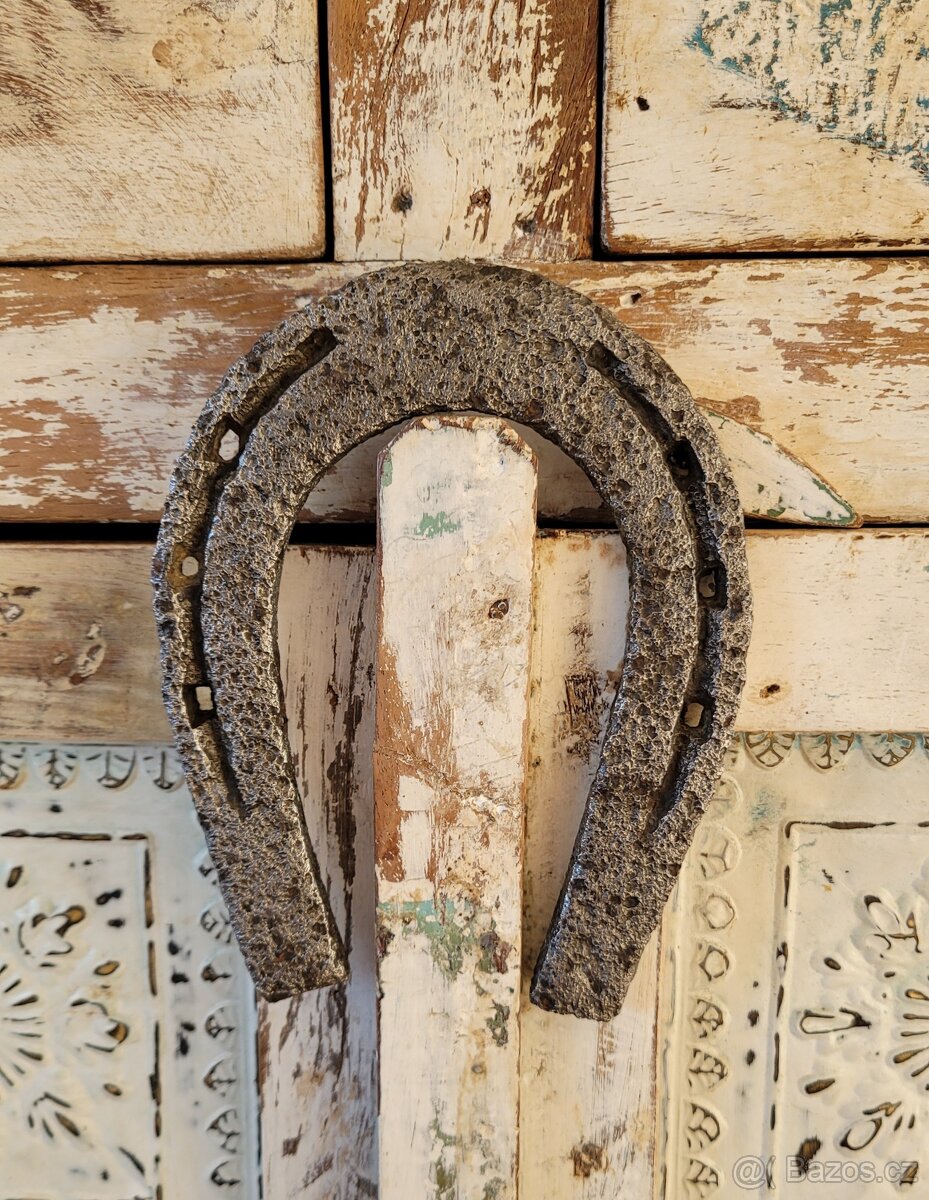 Dekorace: starožitná historická podkova 15×11,5cm - 6