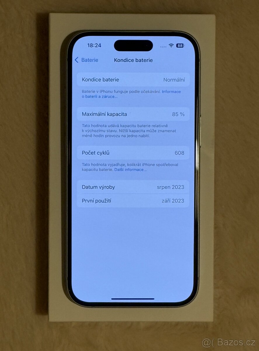 iPhone 15 128 GB zelený - 6