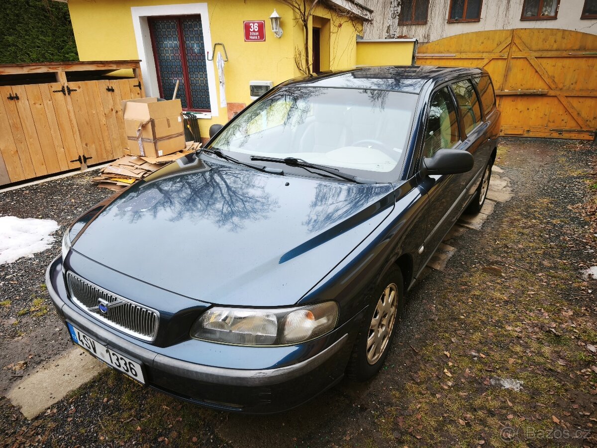 Volvo V70 2.4i 125kW - 6