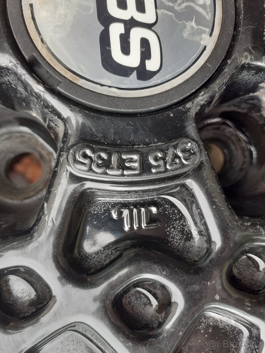 Alu disky 6JX15H2 + pneu - 6