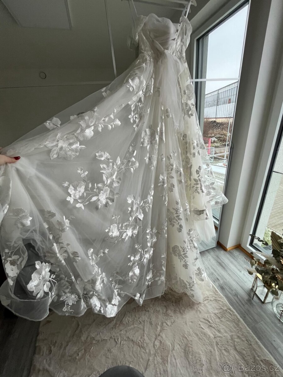 Svatební šaty - 6