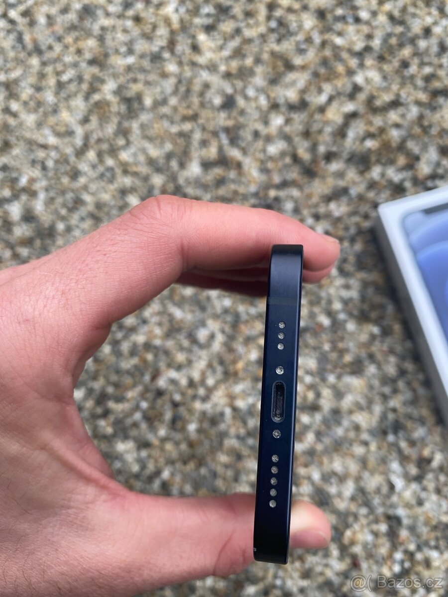 IPhone 12 - baterie 100% - 6