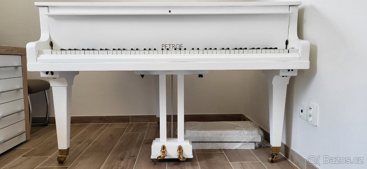 Klavír PETROF bílý+ stolička - 6