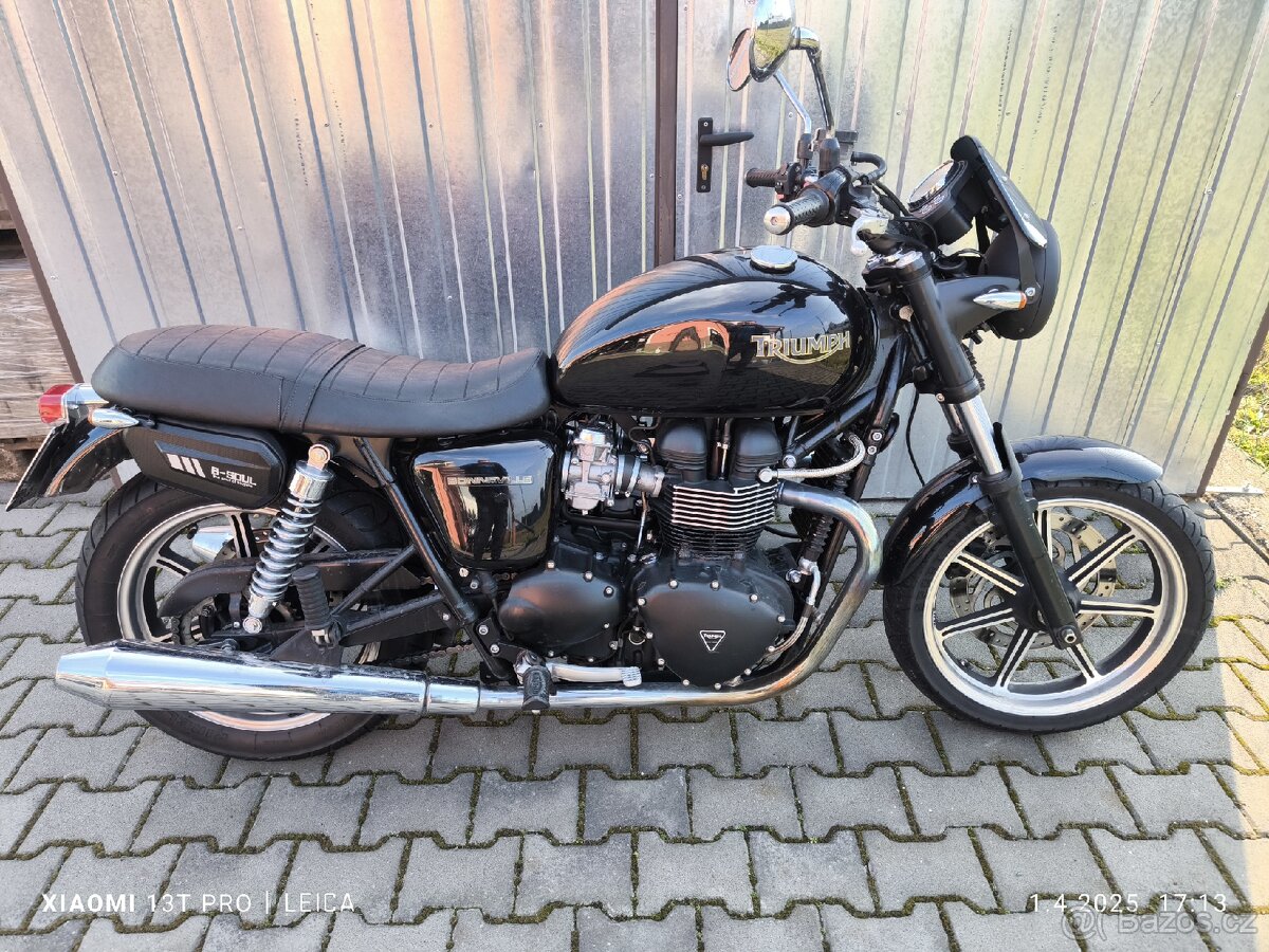 Triumph Bonneville SE - 6