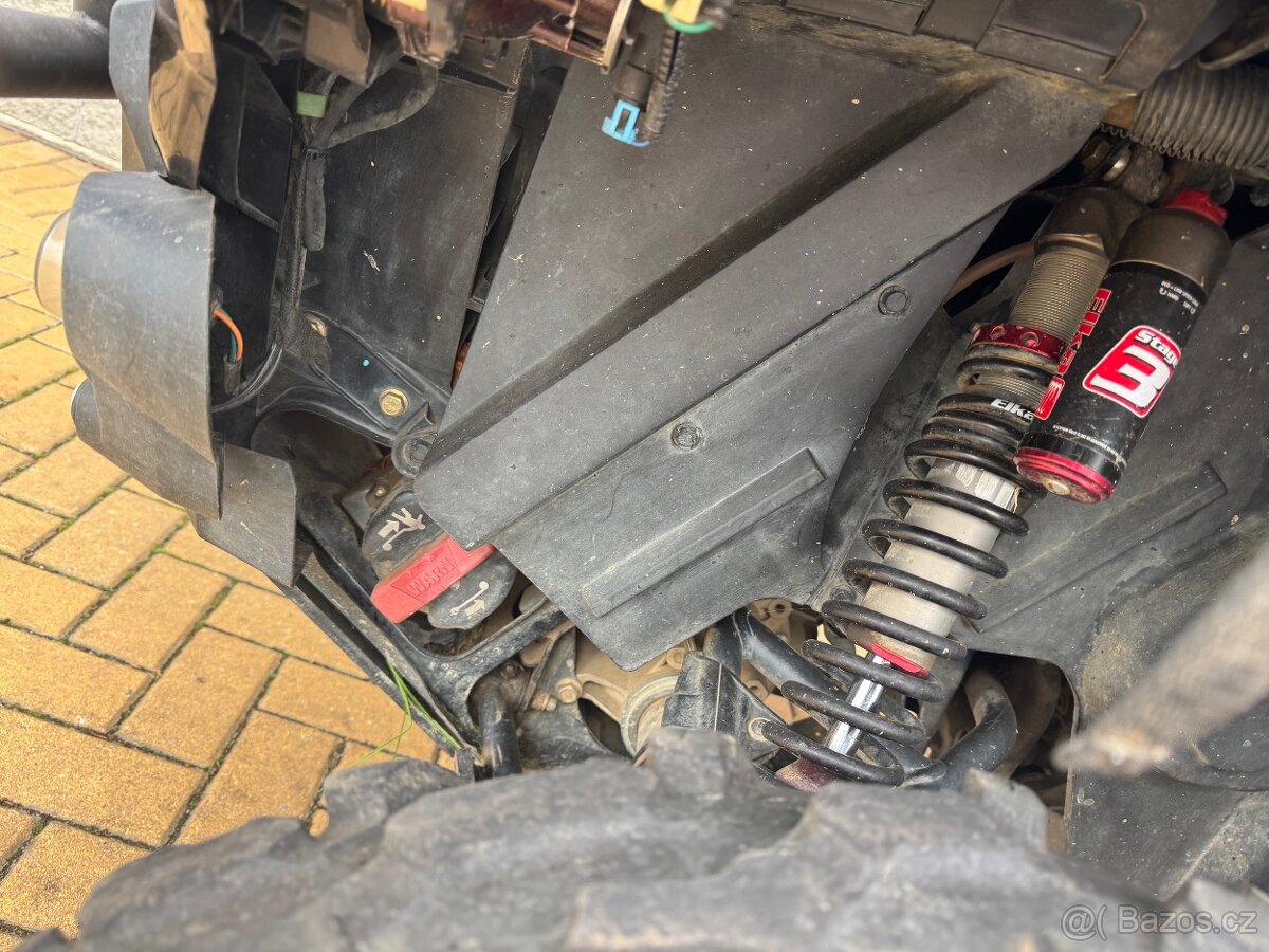 Čtyřkolka Can-Am Outlander 1000 XT-P - 6