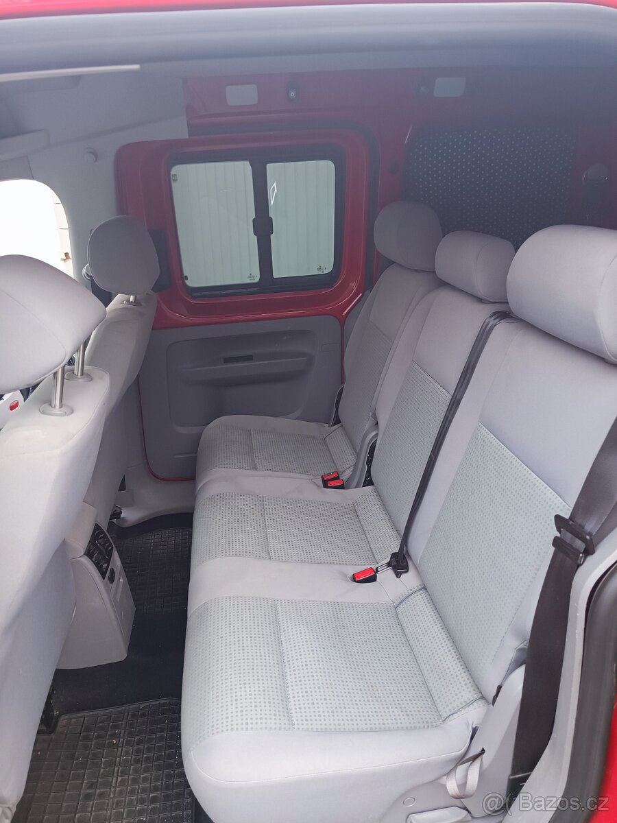 VW Caddy Life 1.9 TDI 77kW 7 míst - 6