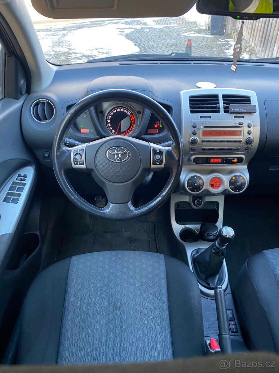 Toyota Urban Cruiser / Yaris - 6