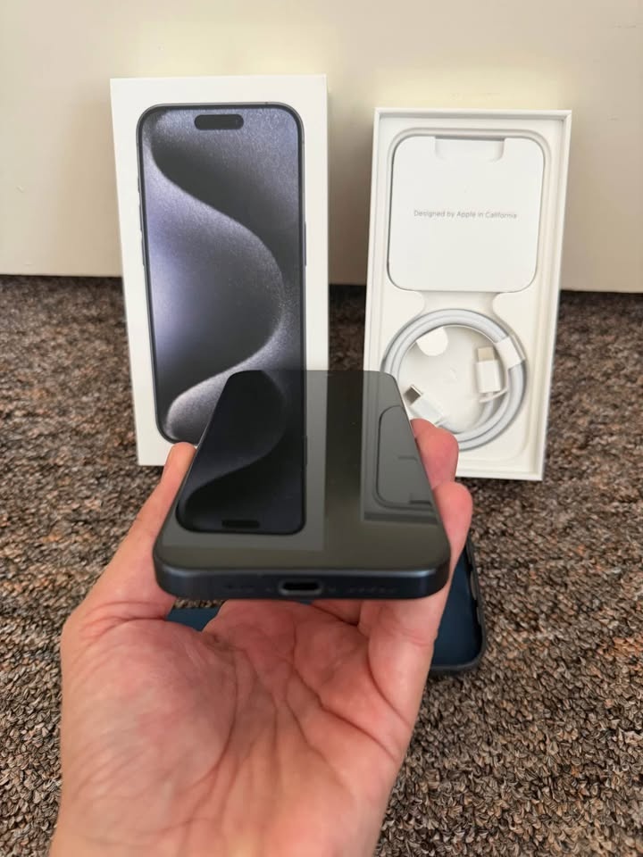 Apple iPhone 15 Pro 1TB Blue titanium. DPH. Pekny stav. - 6