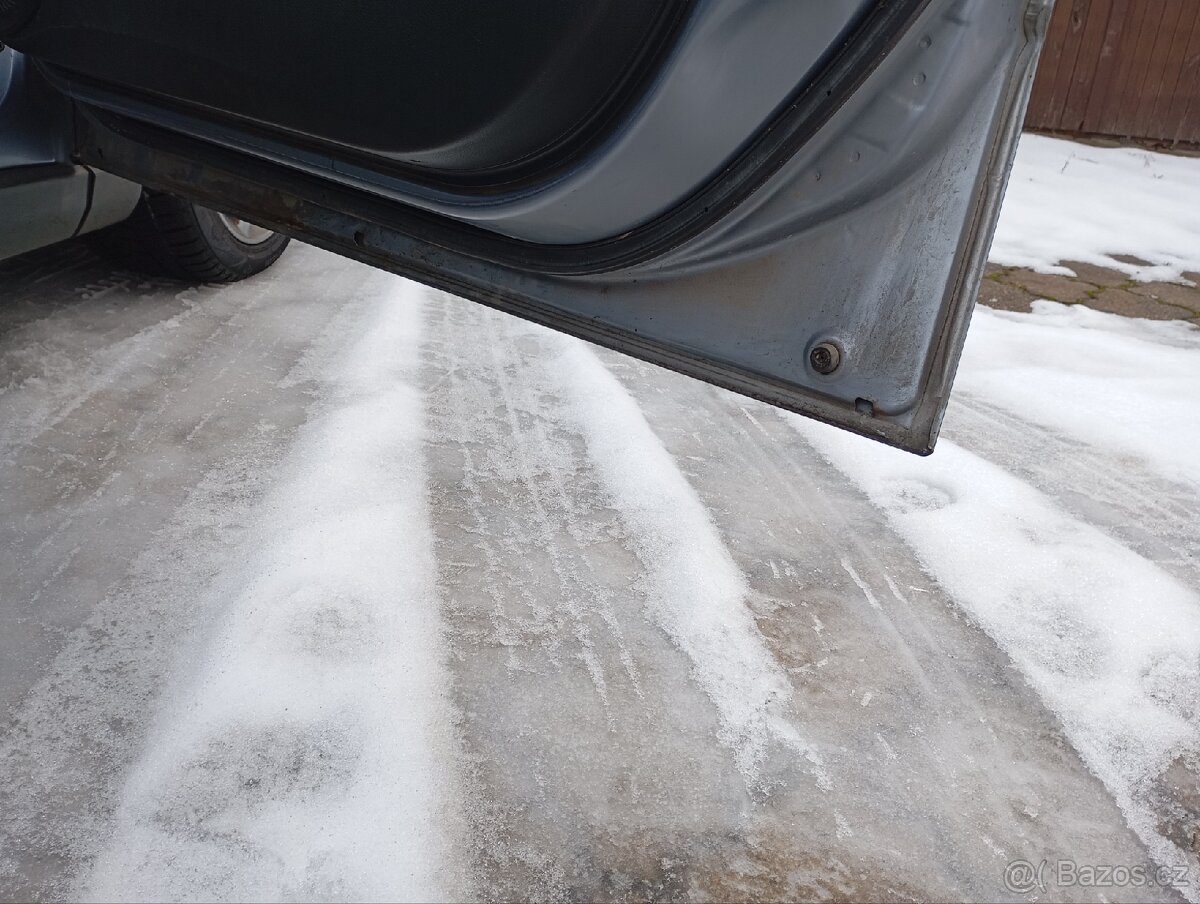 Honda Civic 8g 1.8i-Vtec,Tažné,(REZERVOVÁNO do 7.12) - 6