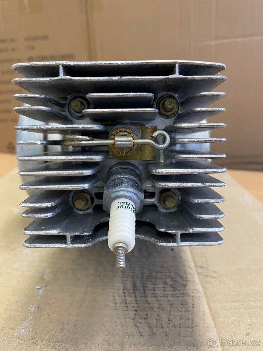 Jawa Babetta 207 motor - 6