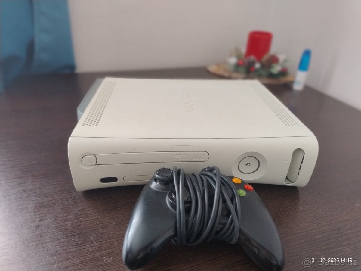 Xbox 360 slim (Bílý) + 5 her - 6