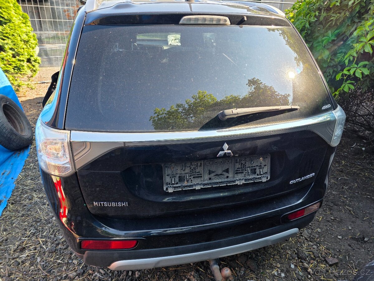MITSHUBISHI OUTLANDER 3 2.2 DI-D 4N14 2015 - 6