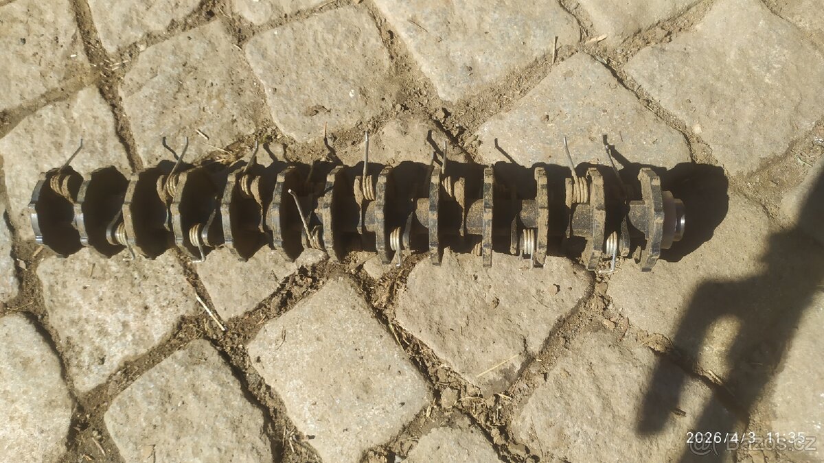 Vertikutátor HECHT 1848 - 6