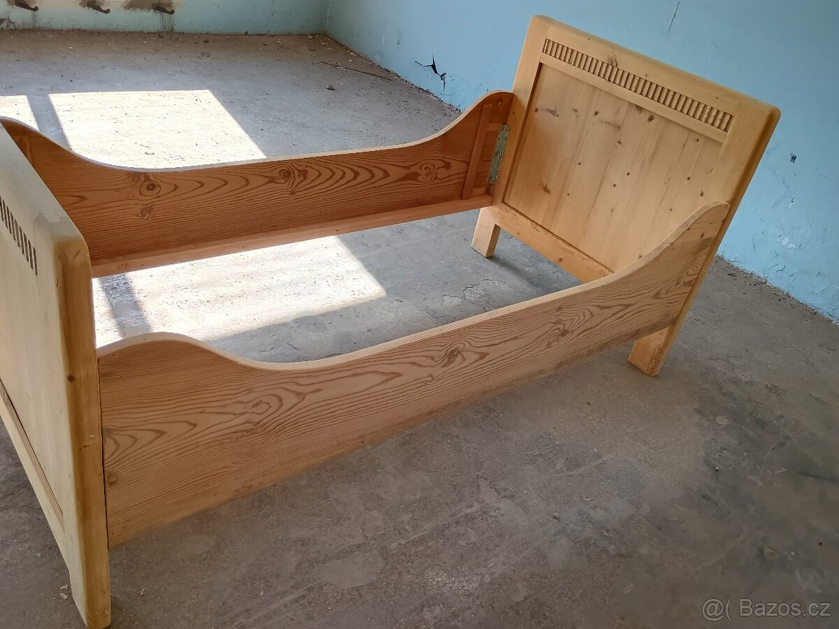 stará dětská postel - 6
