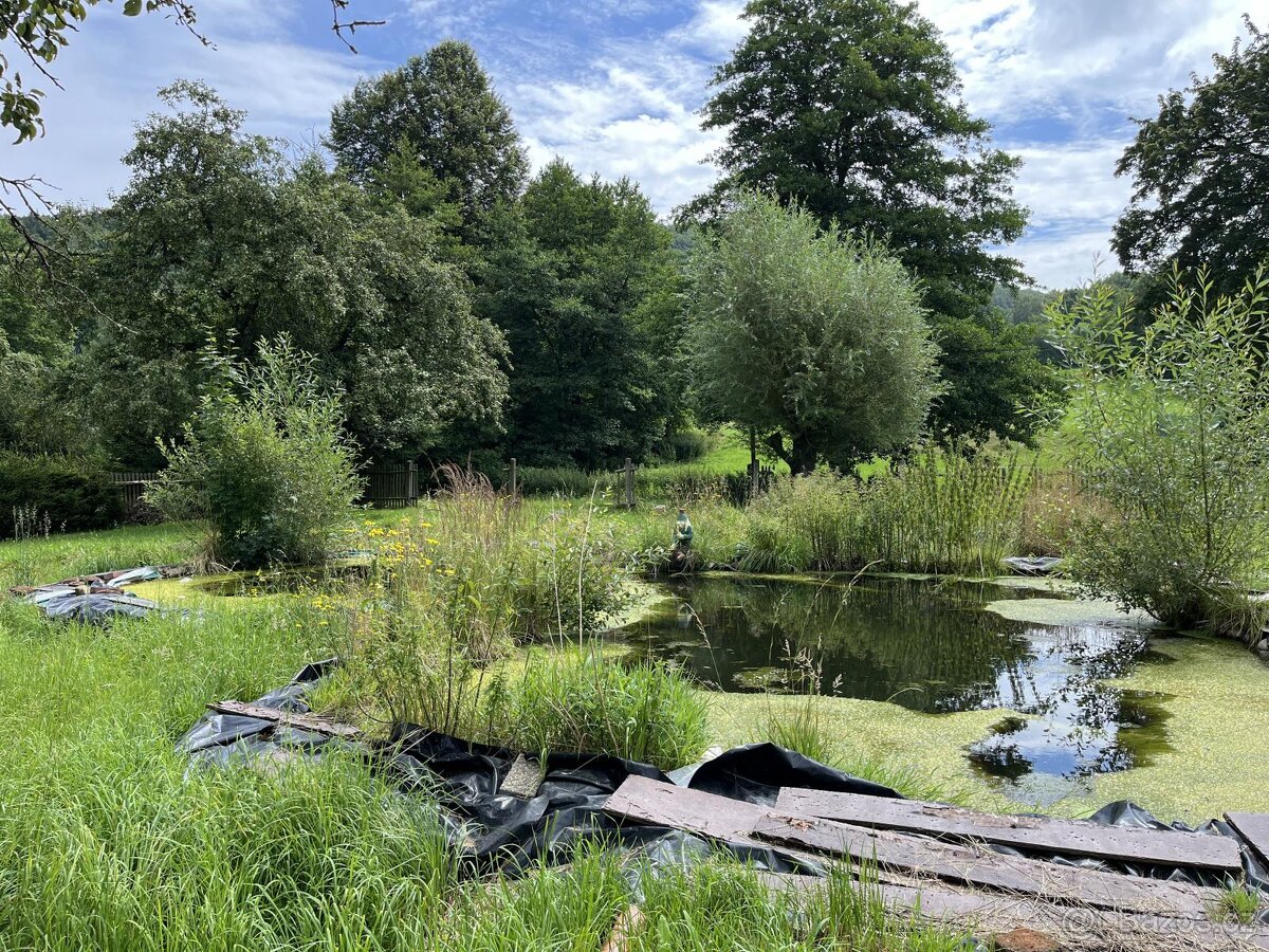 Prodej domu k demolici s krásným pozemkem o výměře 2095 m2 v - 6