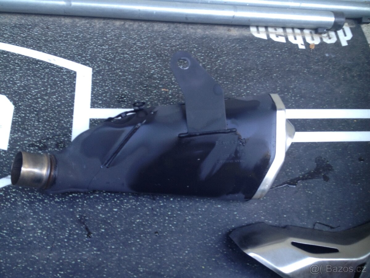 Originální výfuk Kawasaki Z900 - 6