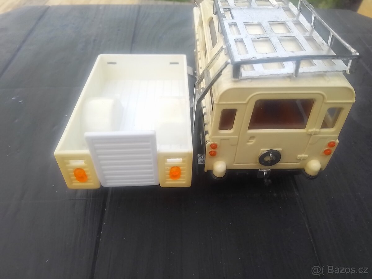 Staré Hračky Puch a Land rover - 6