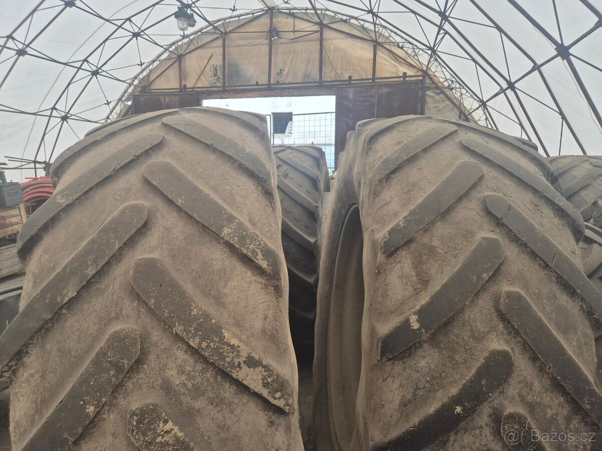 Dvojmontáže 620/70 R42 a kola 650/65 R42 - 6