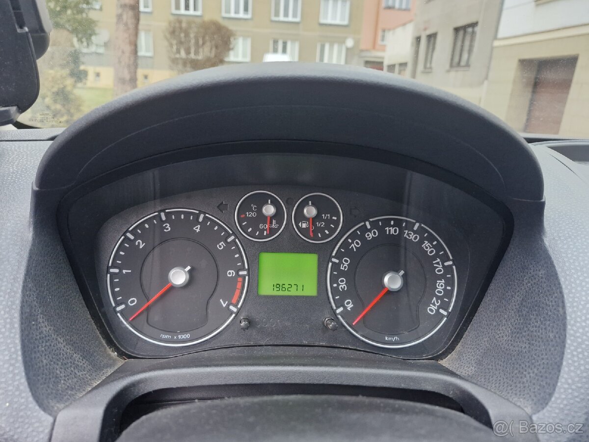 Ford fiesta 1.3 51kW - 6