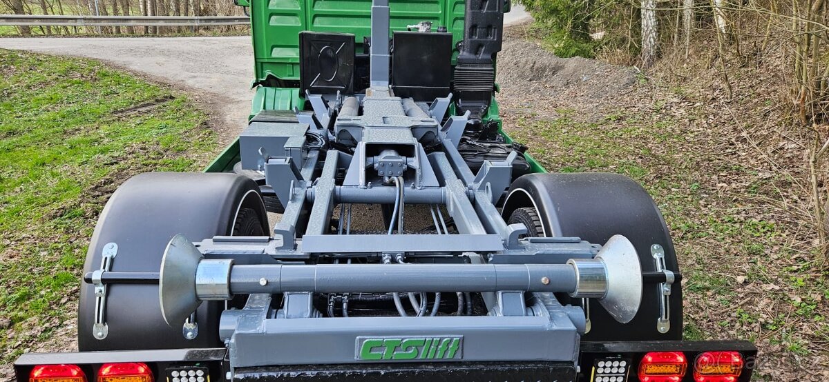 Man TGL 12.220 hákový nosič kontejnerů - 6