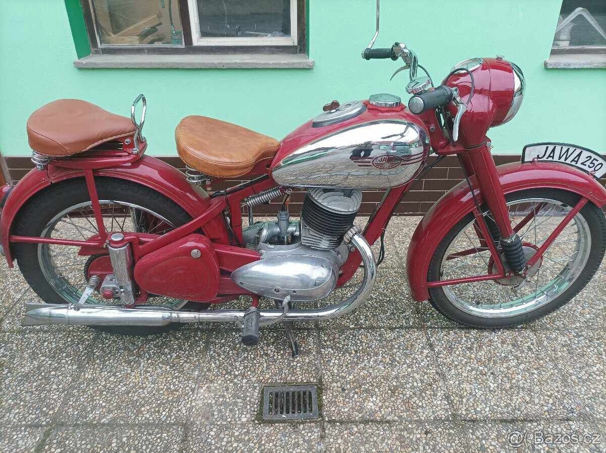 Jawa 250 pérák - 6