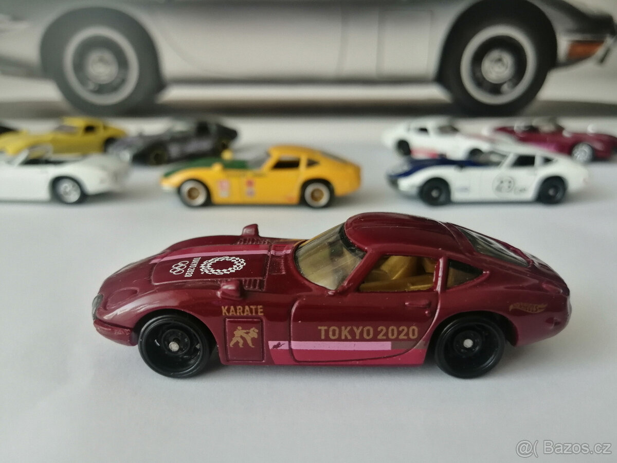 hot wheels - toyota 2000 GT - 6
