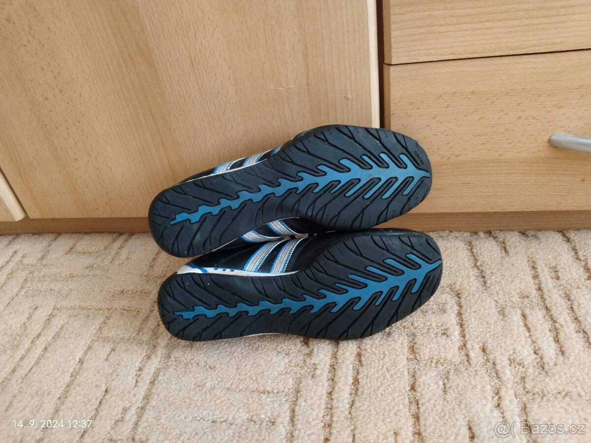 Botasky Adidas 38 - 6