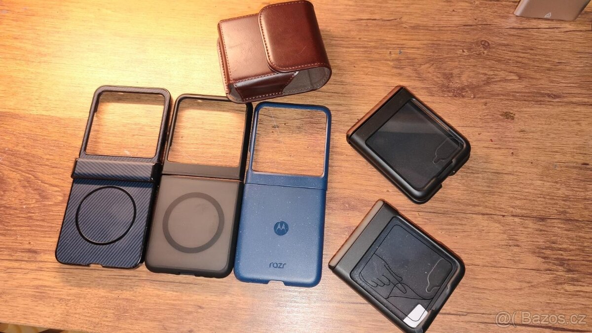 Motorola Razr 60 8GB/256GB Pantone Gibraltar Sea - 6