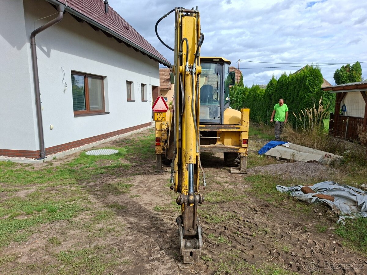 KOMATSU WB 93 R-2 4X4 - 6