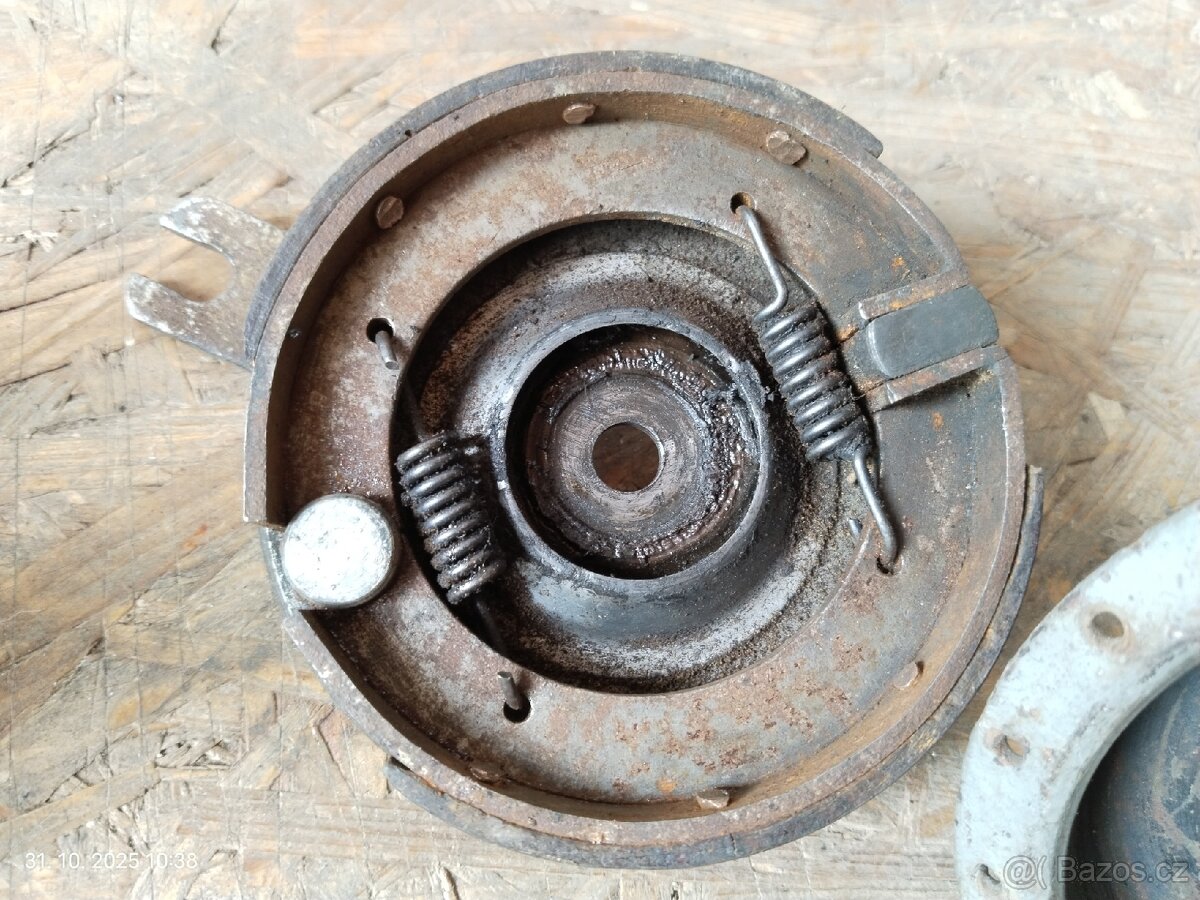 ČZ 98, 125 A - přední brzda - 6