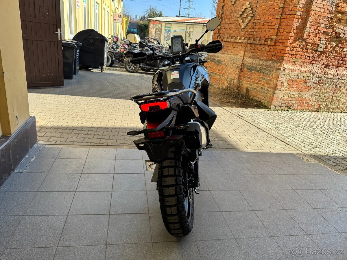 CFMOTO 800MT-X černá - sleva 8.000Kč na doplňky - 6