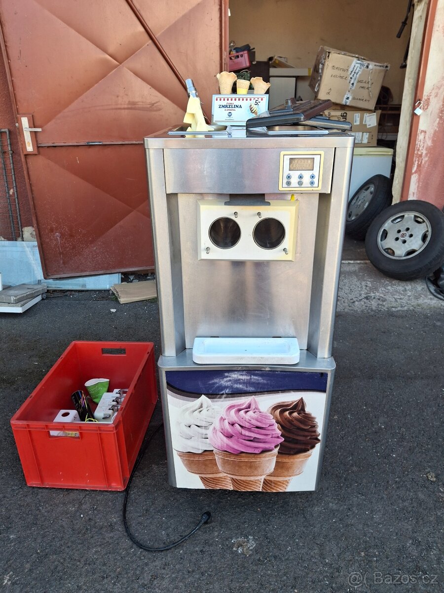 Zmrzlinovy stroj - 6