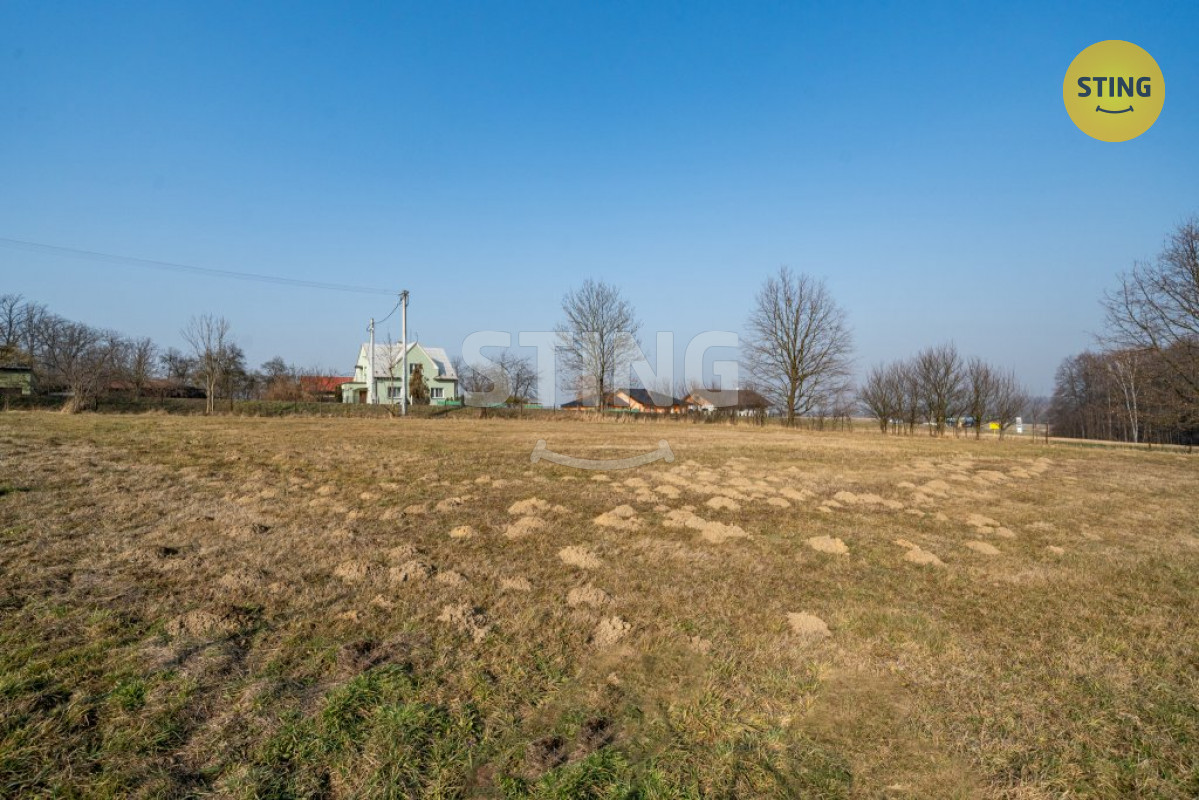 Stavební pozemek ve Vojkovicích u F-M 1.702m2, 132873 - 6