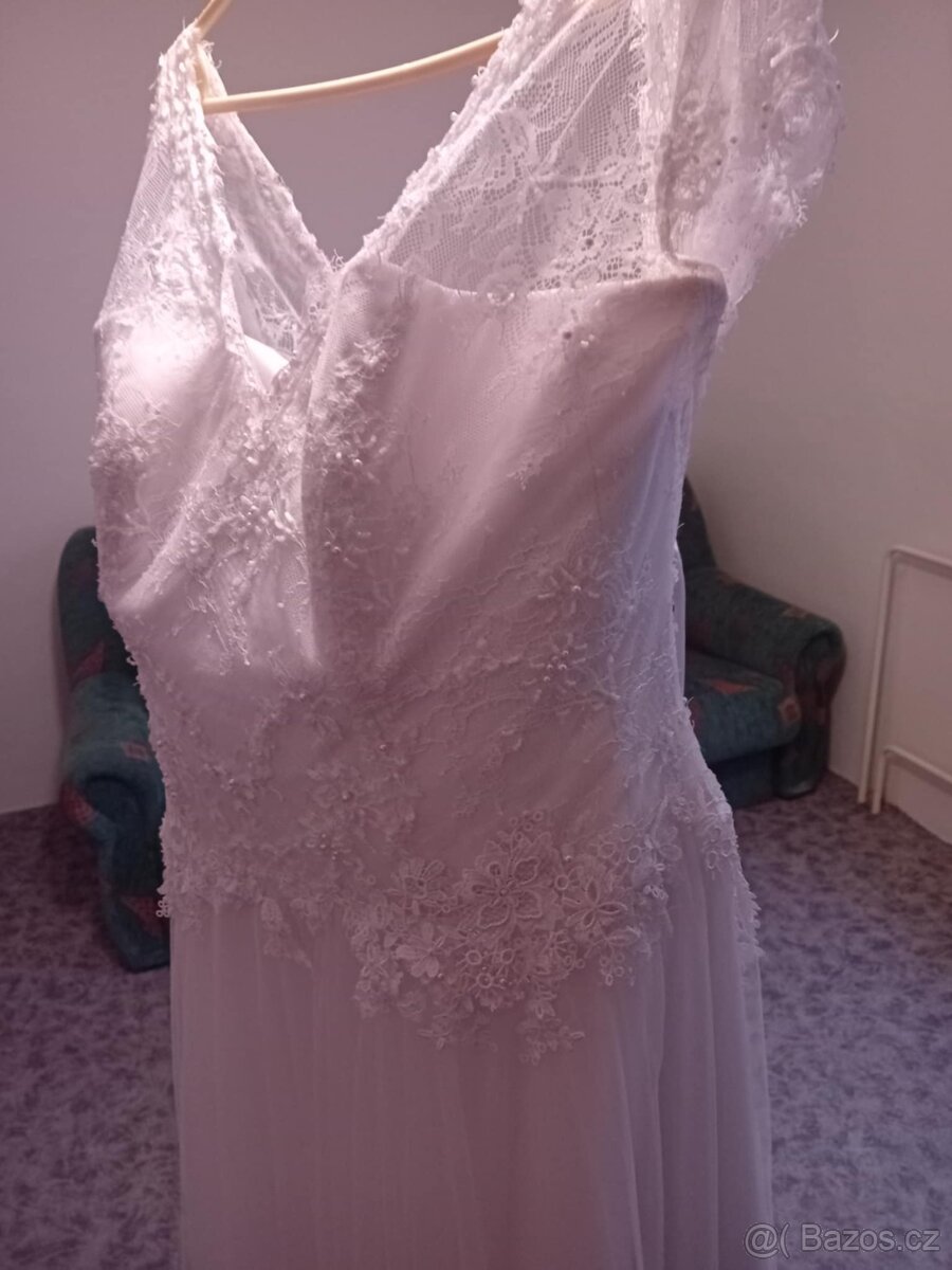 Prodám 3x šaty a 2x páry bot (svatební a plesové) + doplňky - 6