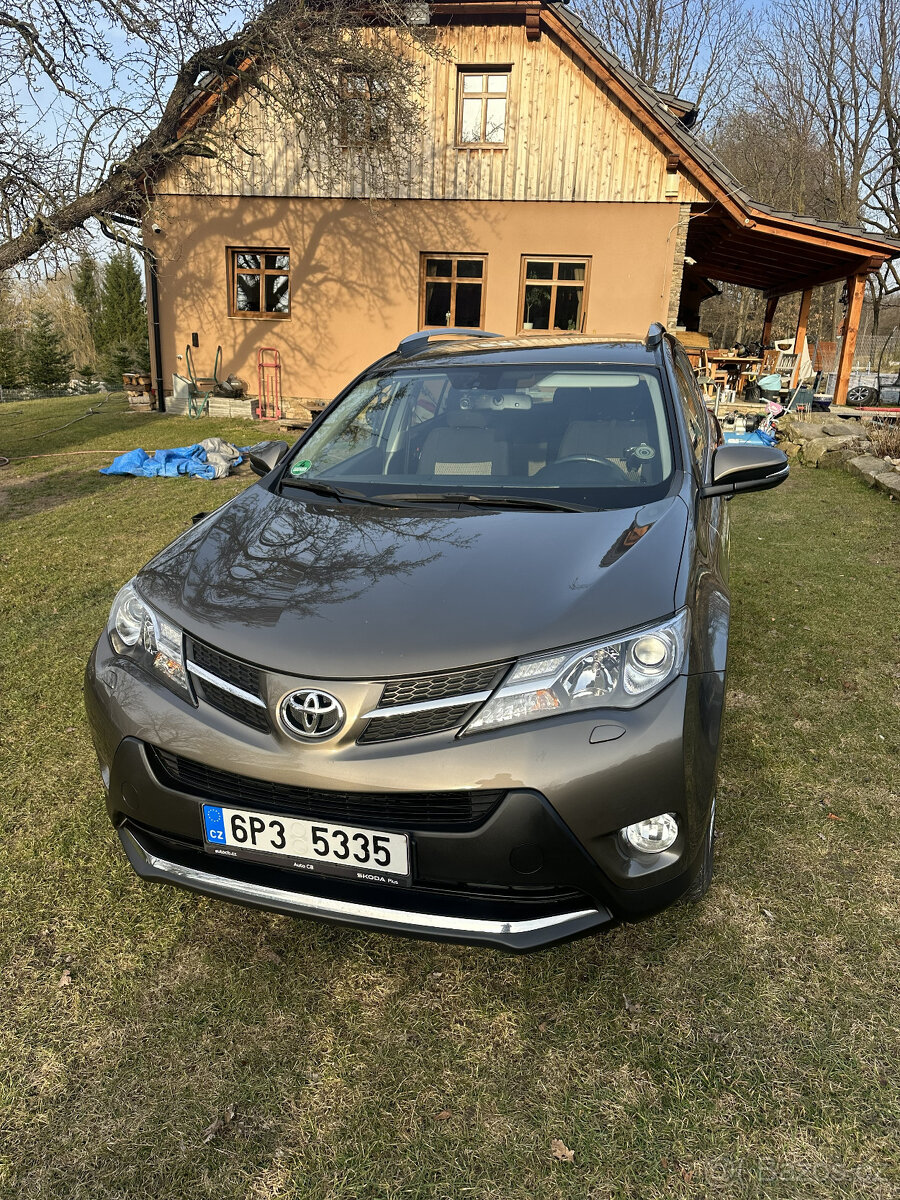 Toyota RAV4 2.2D 4x4 TOP stav původ ČR - 6