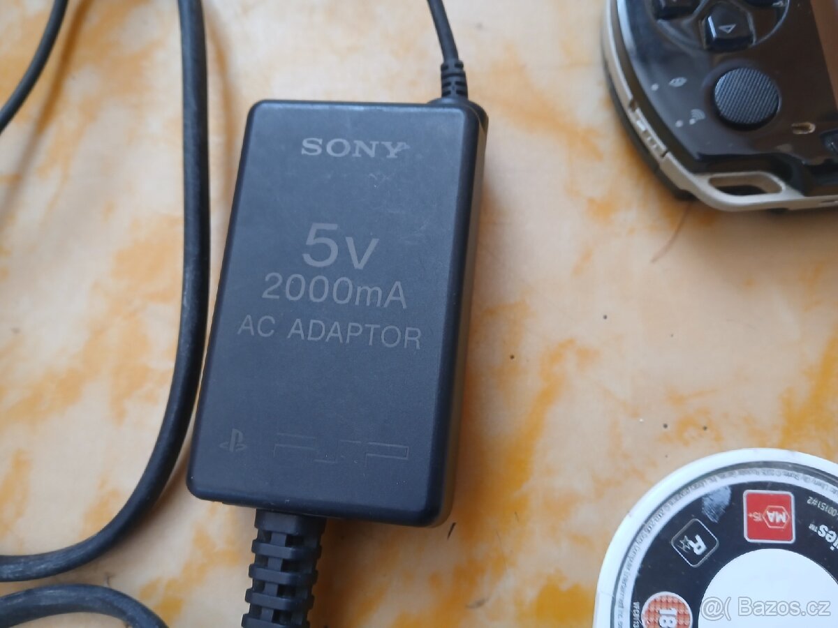 sony psp+hry+nabijecka+pouzdro - 6