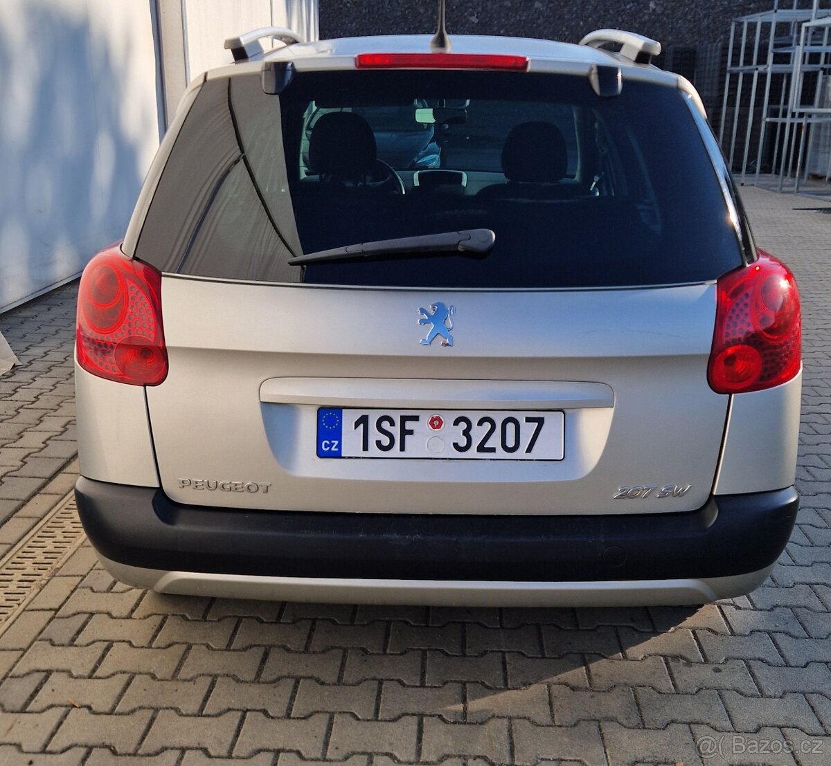 Peugeot 207 sw nafta 1.6 - 6
