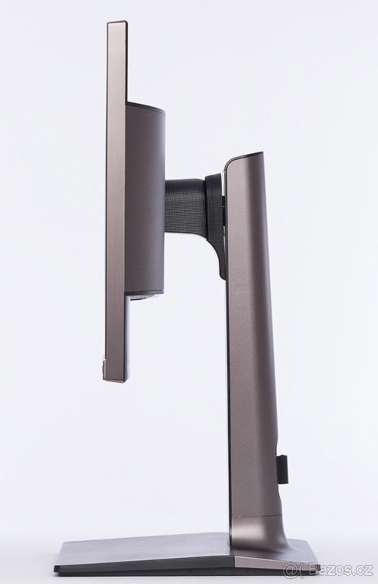 Monitor 24" Ultra HD SAMSUNG U24E850R - 6