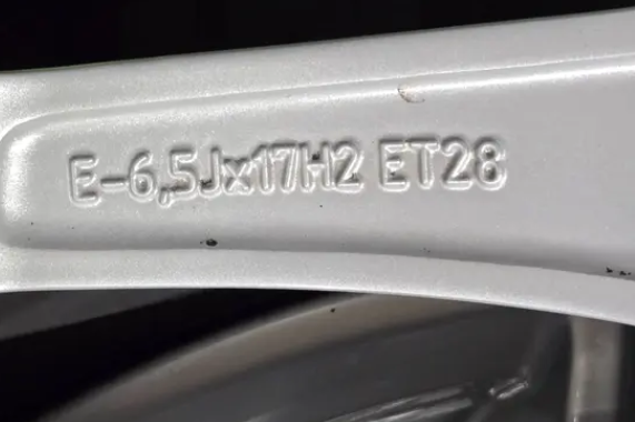 17 AUDI A4 A6 ET28 6.5J 5X112 MICHELIN 225/55 R17 - 6